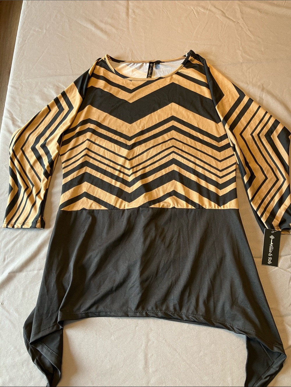 NWT - Allie & Rob Black and Mustard Chevron Tunic size S